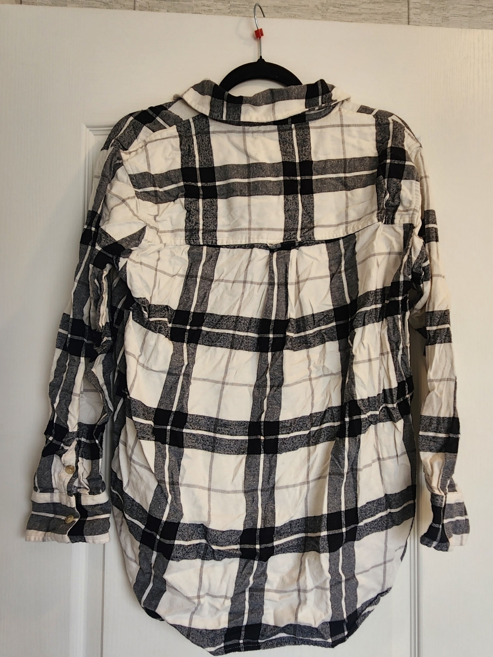 American Eagle Outfitters Black and White Plaid Button-Down Shirt M Euc - Picture 3 of 4